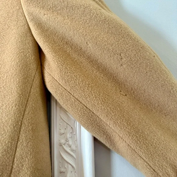 Brooks Brothers Men's Peak Lapel Coat, Men's size 40 S, Vintage, 100% Camel Hair - Picture 4 of 7